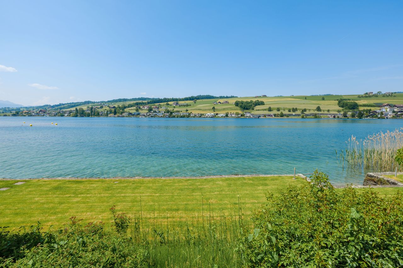 Traumhafter Blick über den See auf die Allmig