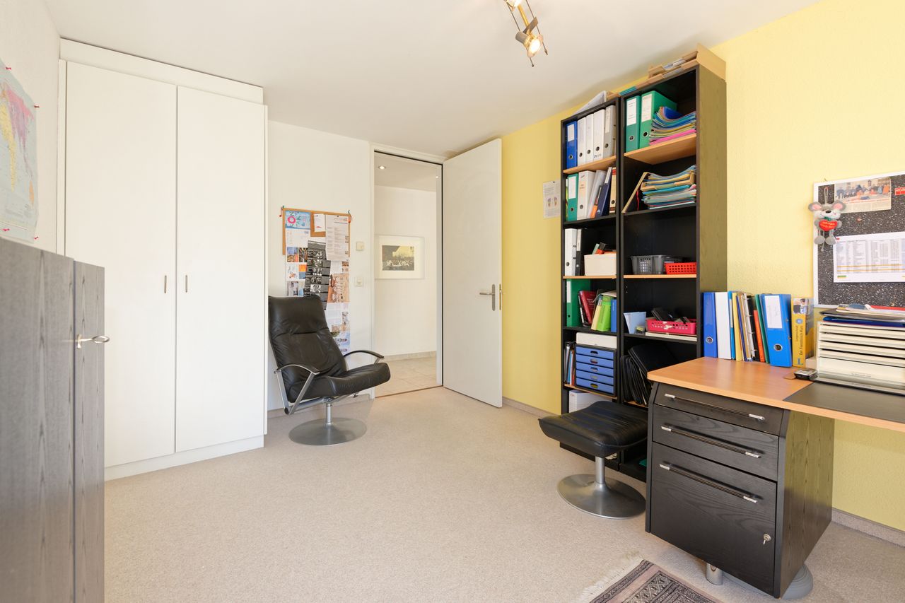 Zimmer / Büro