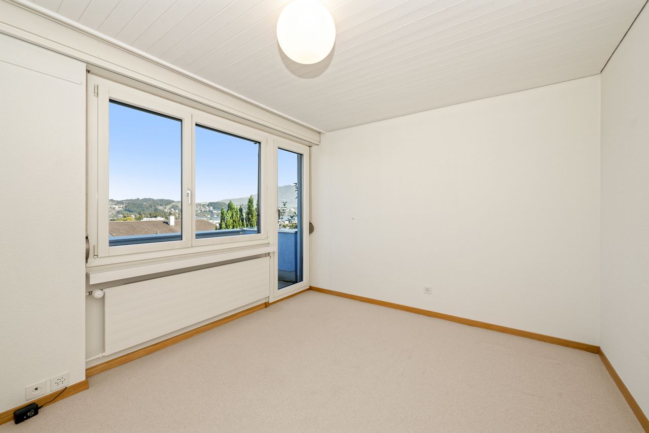 Süd Zimmer im Obergeschoss mit Balkon